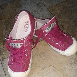 KEEN Hot Pink tennis shoes